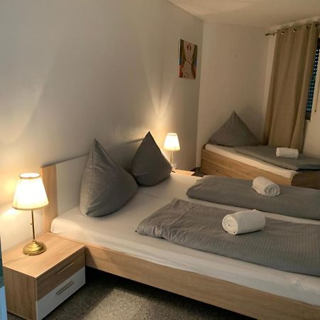 Kn Kahtan Boarding House Lägenhet München Exteriör bild
