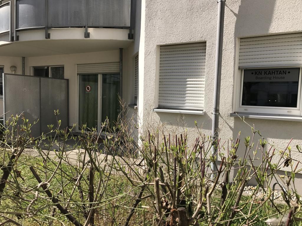 Kn Kahtan Boarding House Lägenhet München Exteriör bild