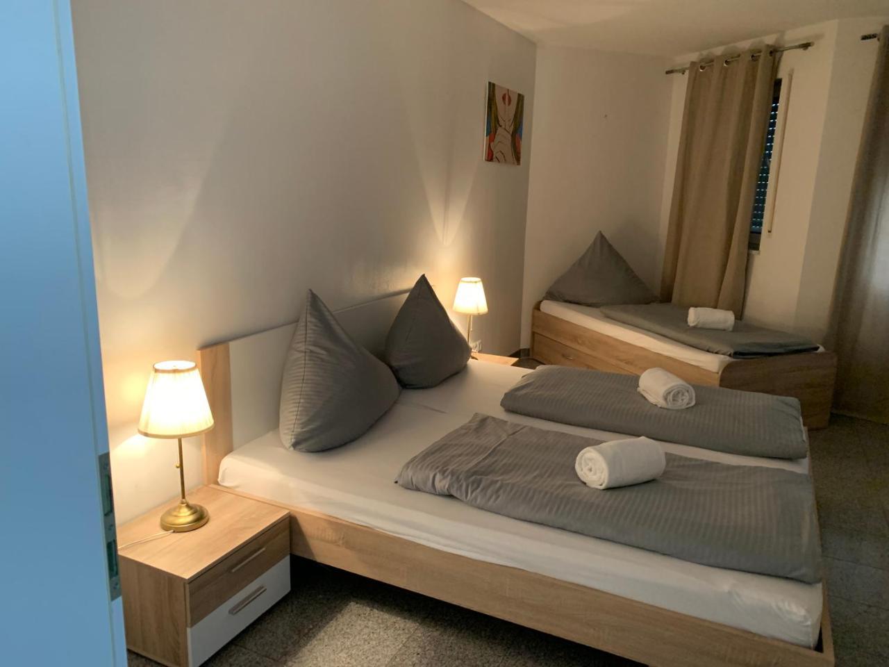 Kn Kahtan Boarding House Lägenhet München Exteriör bild