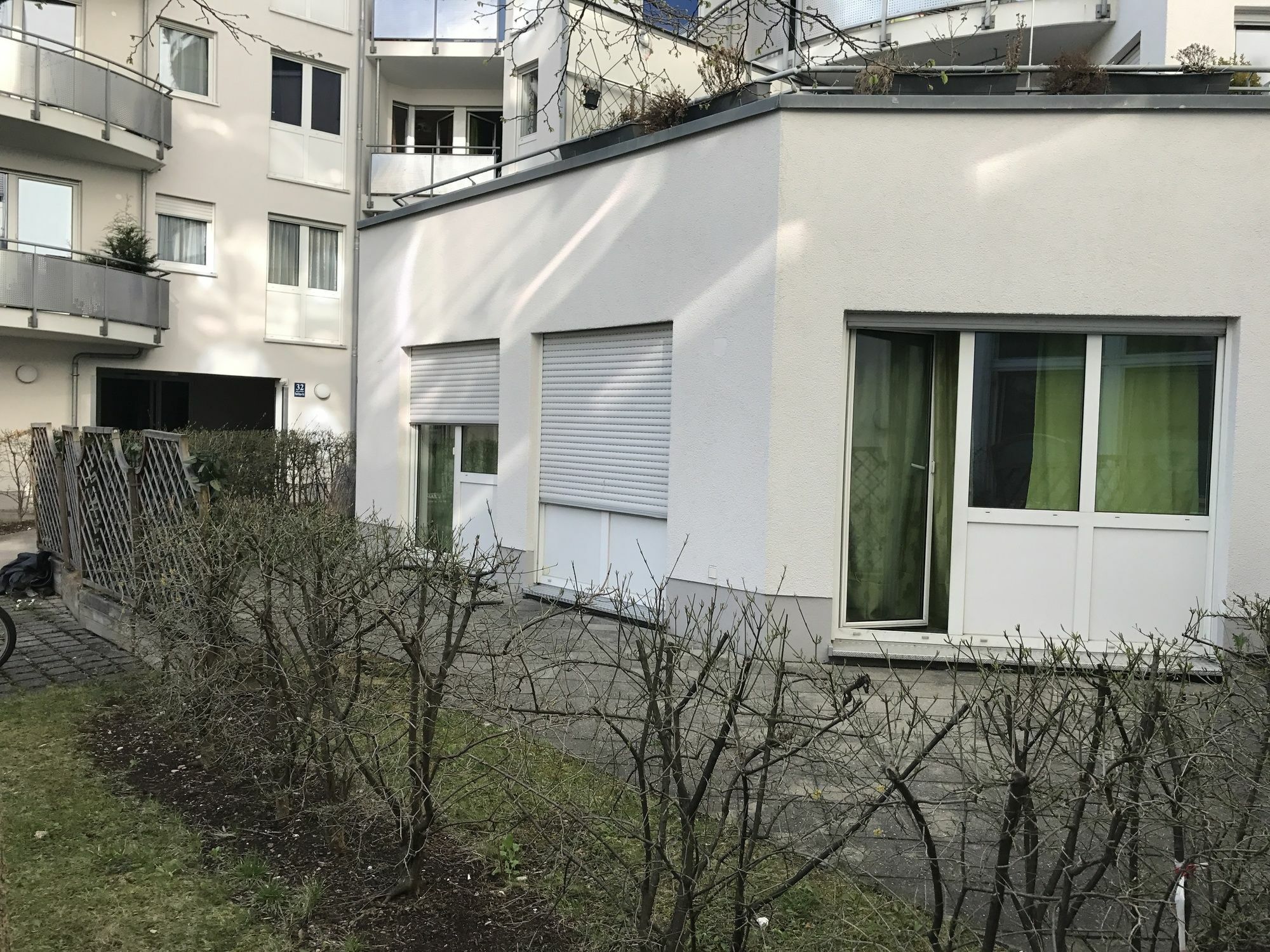 Kn Kahtan Boarding House Lägenhet München Exteriör bild
