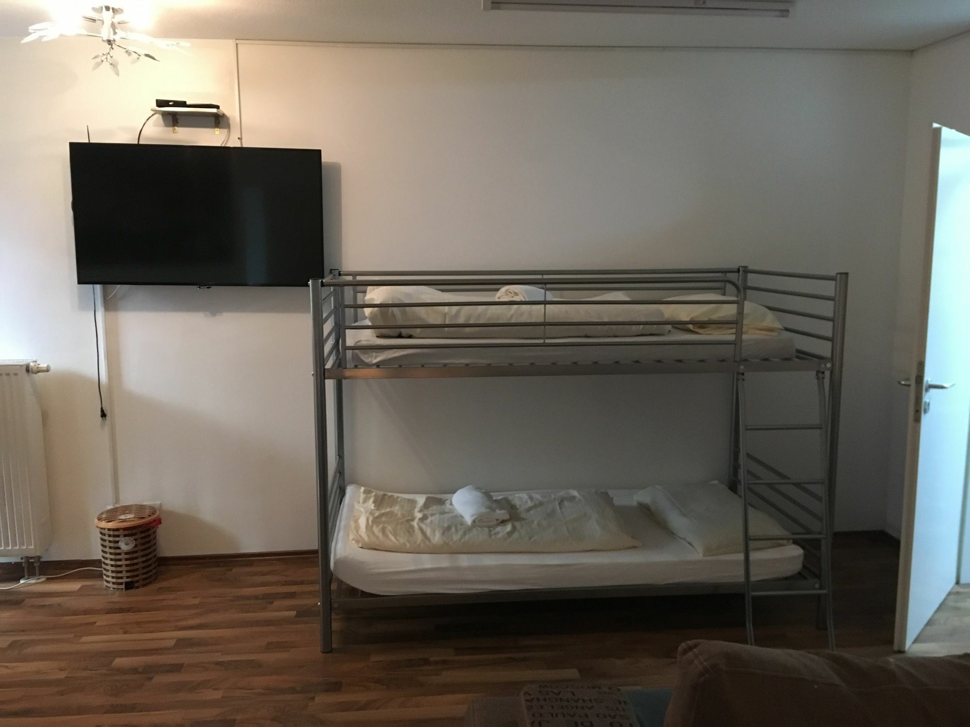 Kn Kahtan Boarding House Lägenhet München Exteriör bild
