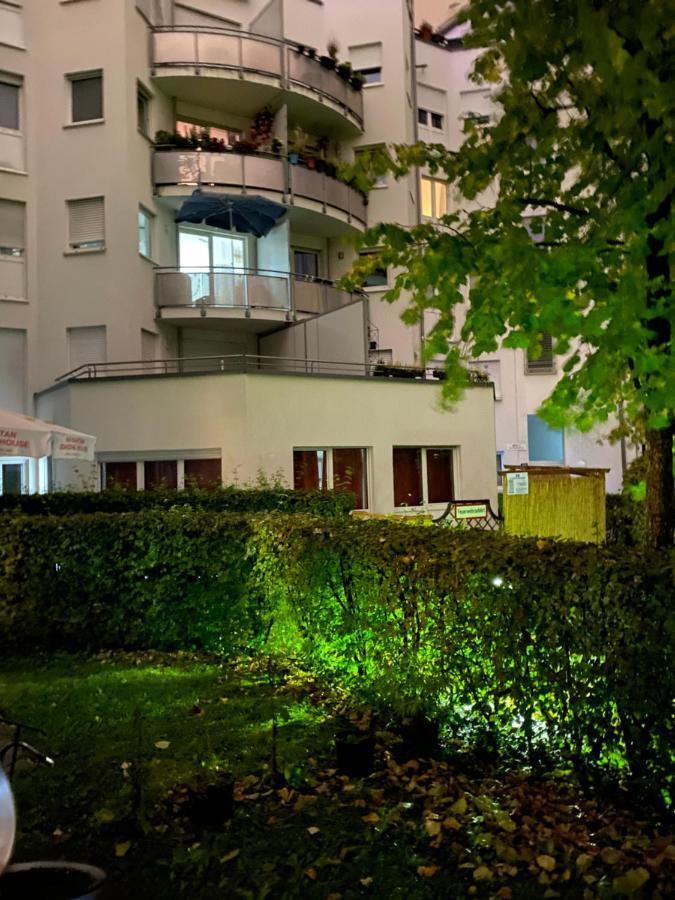Kn Kahtan Boarding House Lägenhet München Exteriör bild